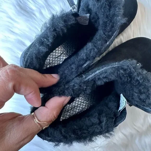 UGG #5431 Suede Shearling Lined Ankle Boots Size 7 - Picture 6 of 12